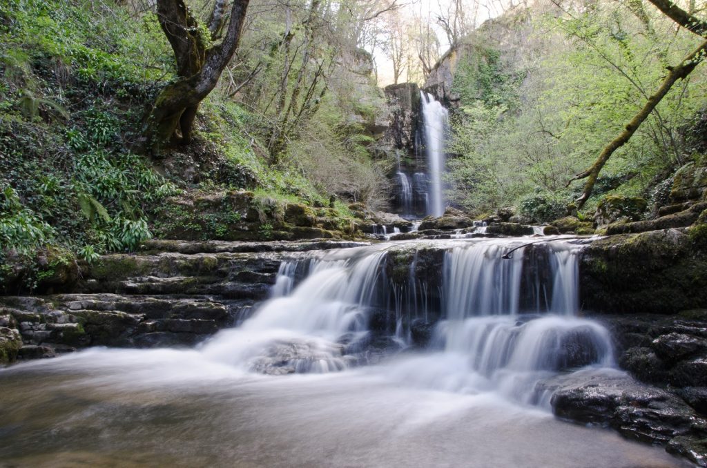 Salto de Las Pisas en Valle de Valdebezana