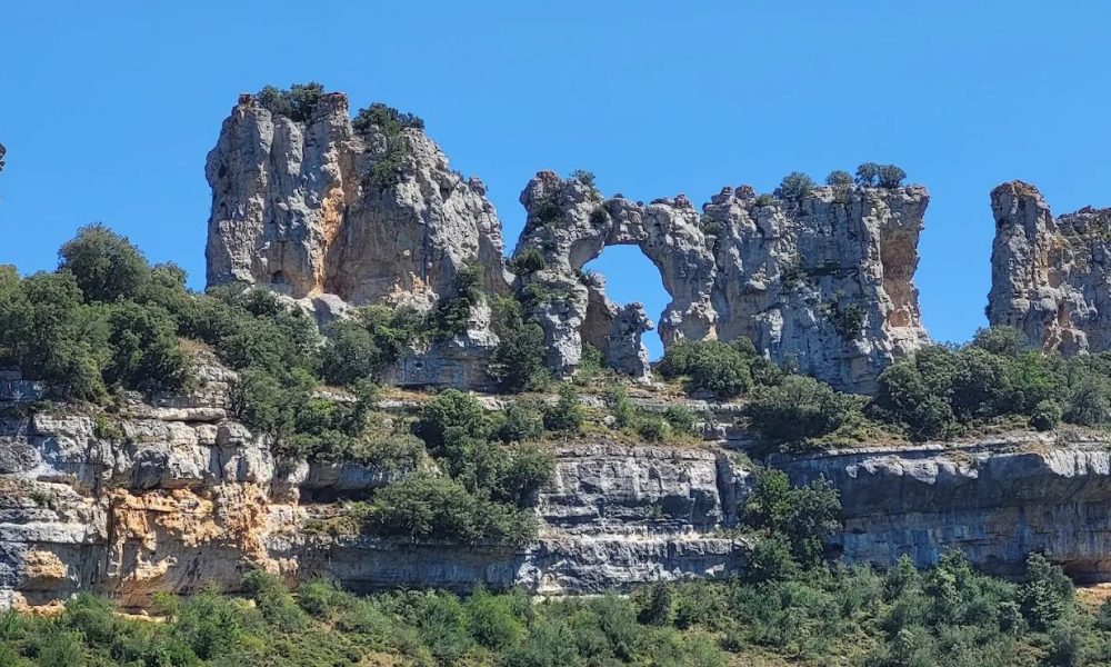 orbaneja del castillo formaciones rocosas